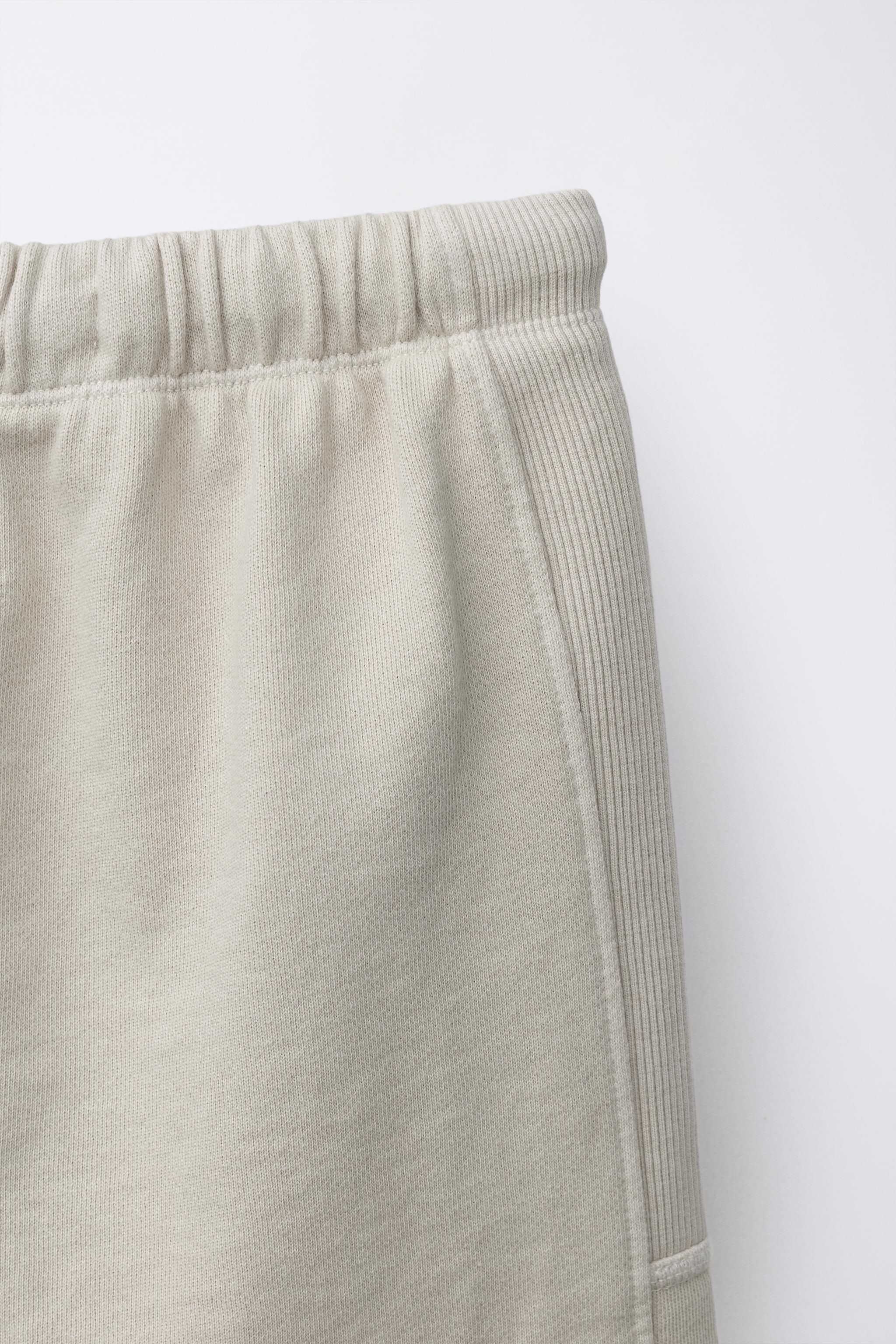 PLUSH LABEL SHORTS